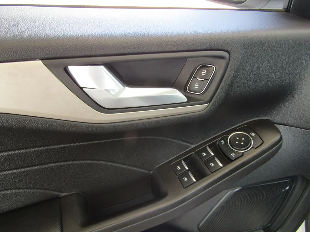 Used 2021 White Ford SE image 17