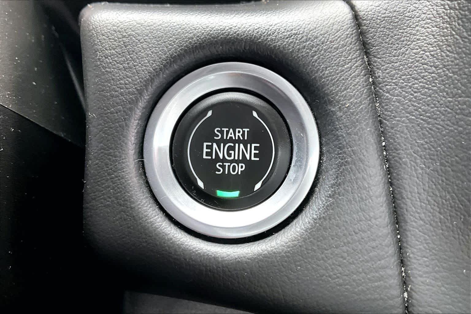 Used 2023 Summit White GMC SLT image 35