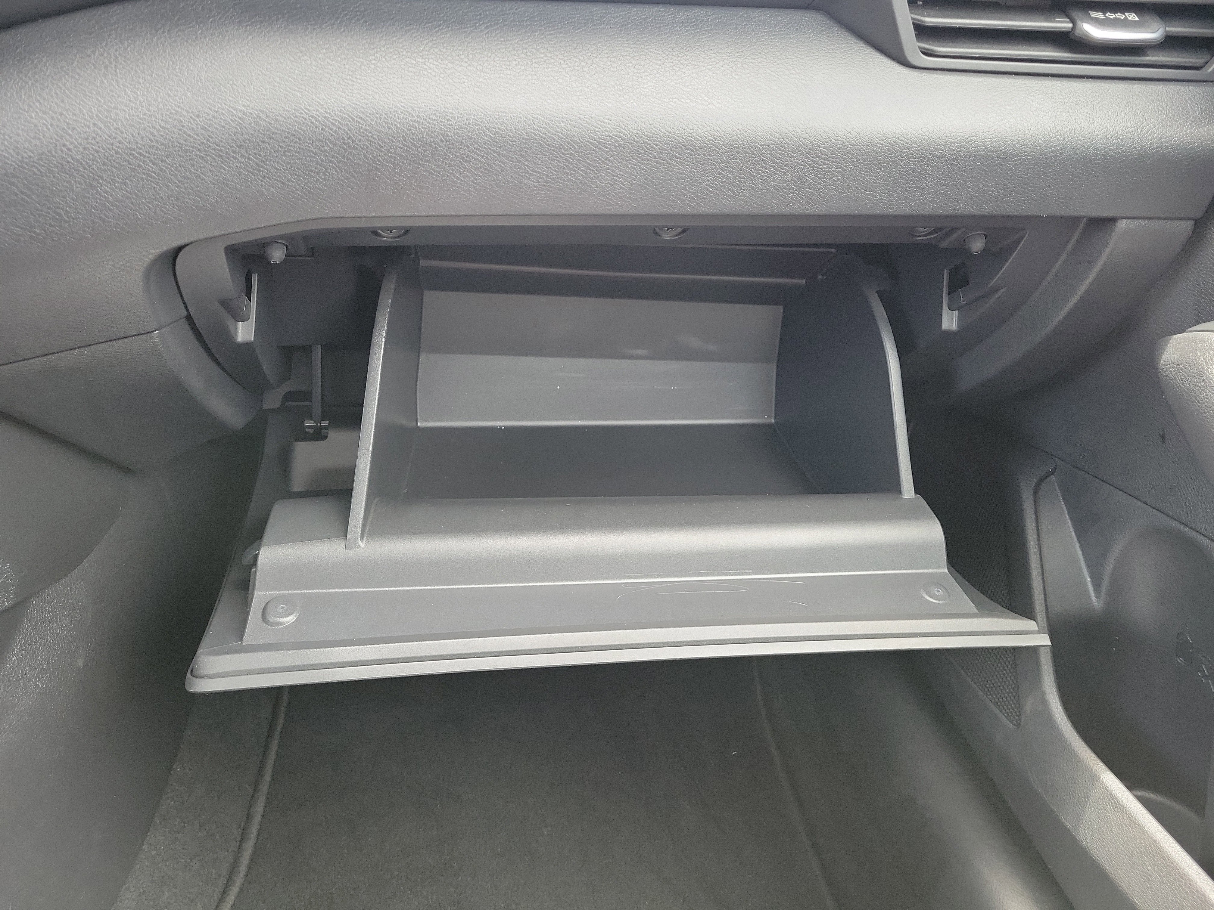 Used 2025 Glacier White Nissan SV image 29