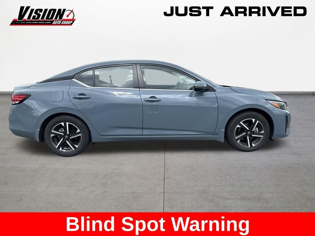 Used 2025 Gray Nissan SV image 4