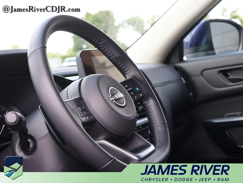 Used 2025 Blue Nissan SV image 26