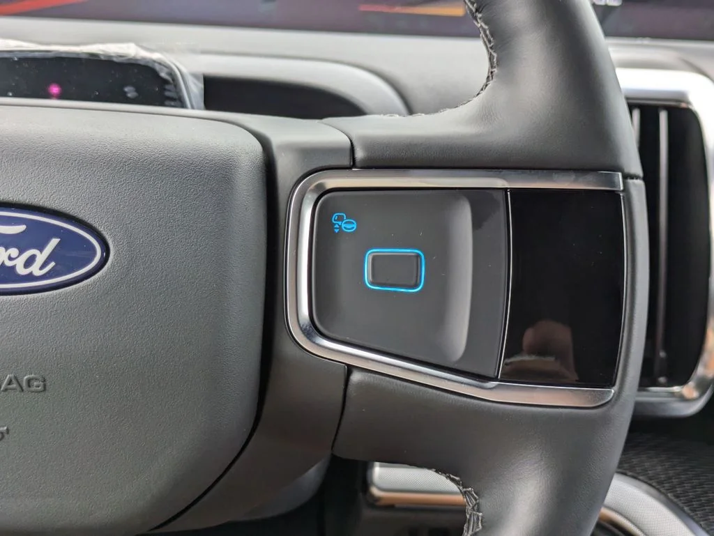 New 2027 Glacier Gray Metallic Tri-Coat Ford Platinum image 29