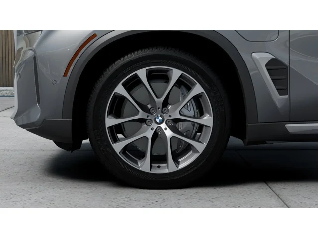 New 2026 Skyscraper Grey Metallic BMW xDrive50e image 7