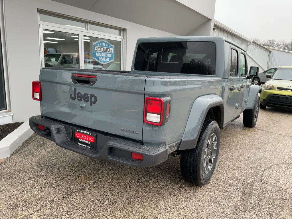New 2026 Anvil Clearcoat Jeep Sahara 4x4 image 5