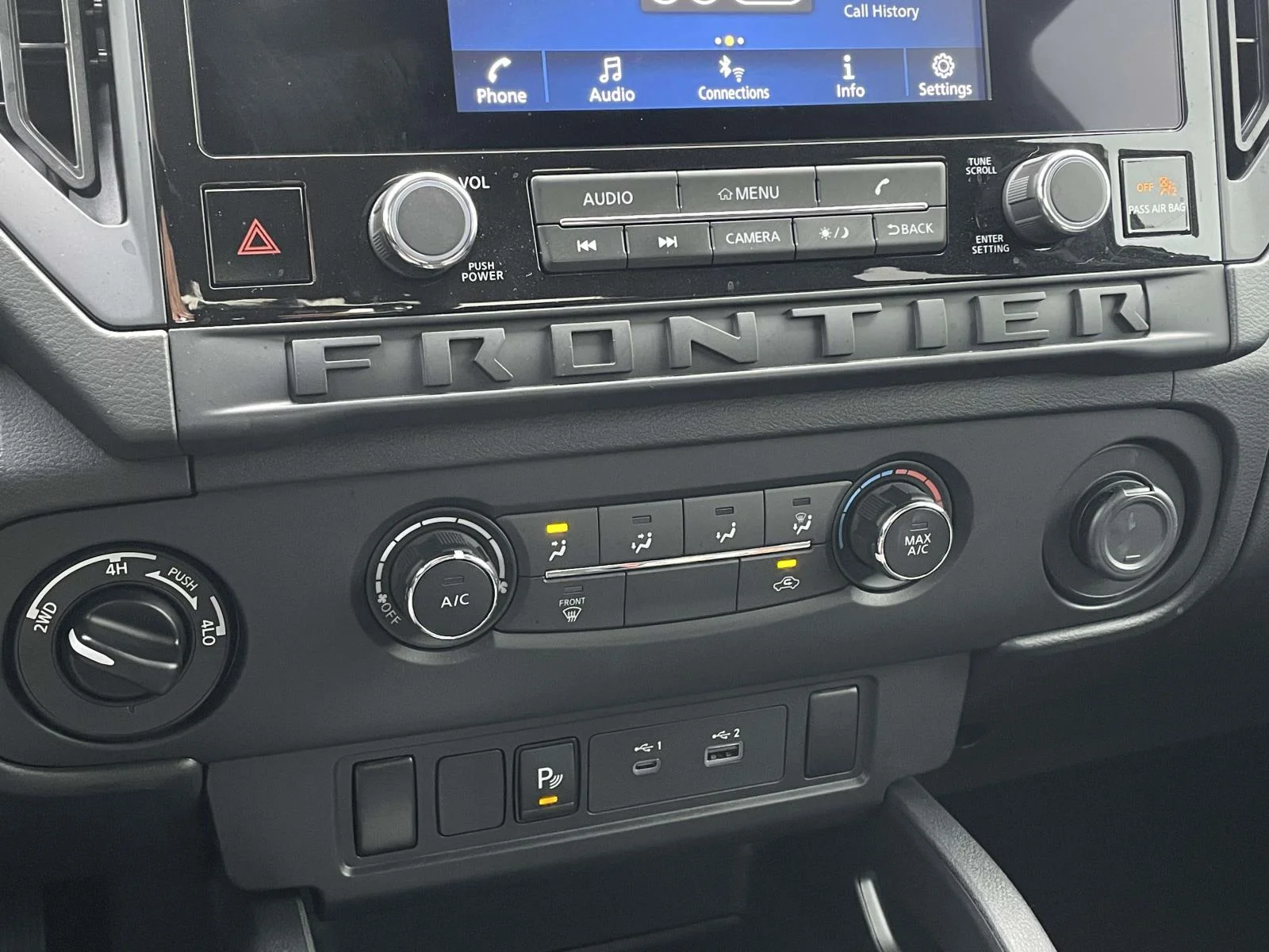 Used 2026 Glacier White Nissan S image 19