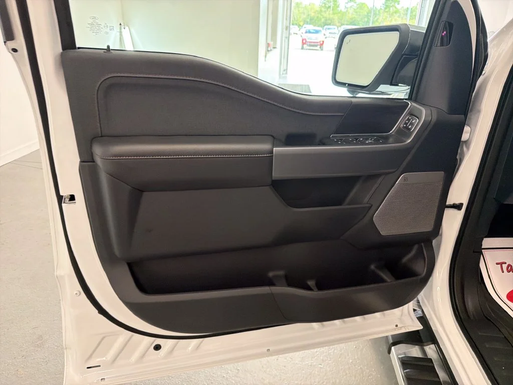 New 2026 Oxford White Ford Lariat® image 13