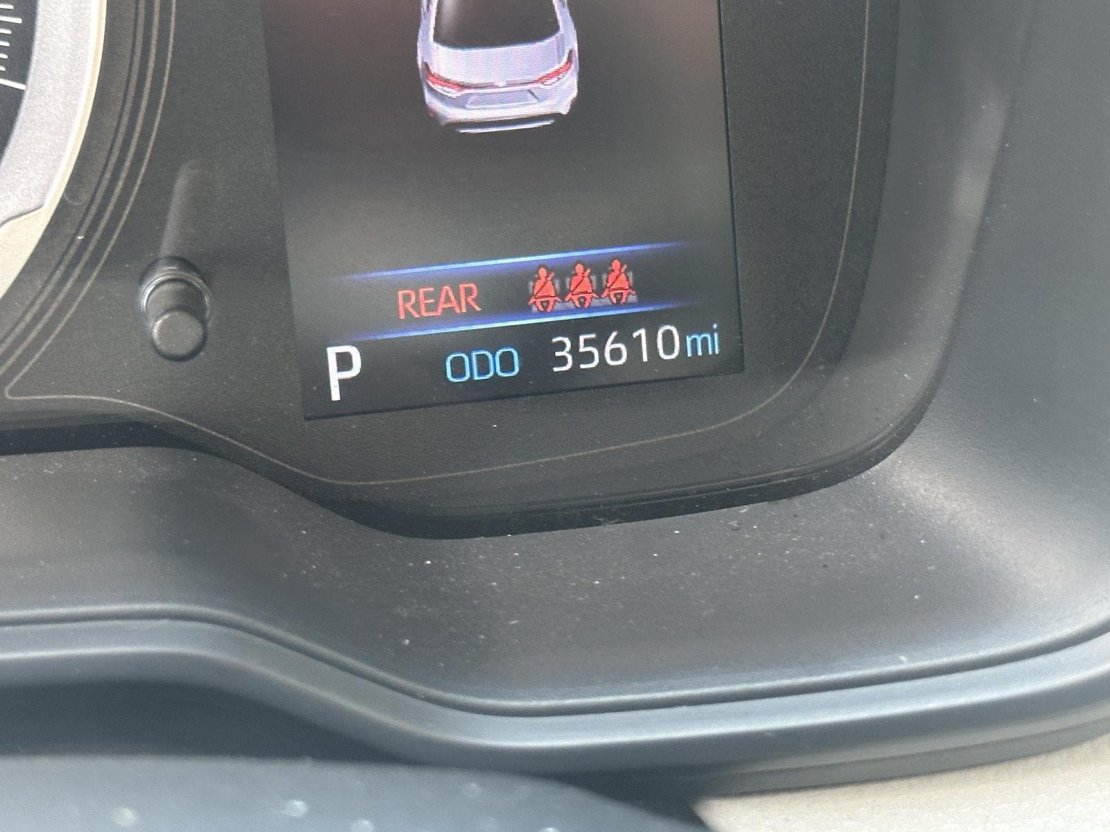 2022 Toyota Corolla LE - Photo 13