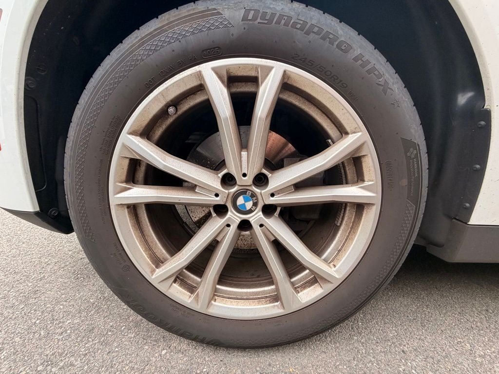 Certified Used 2025 Alpine White BMW 30 xDrive image 5