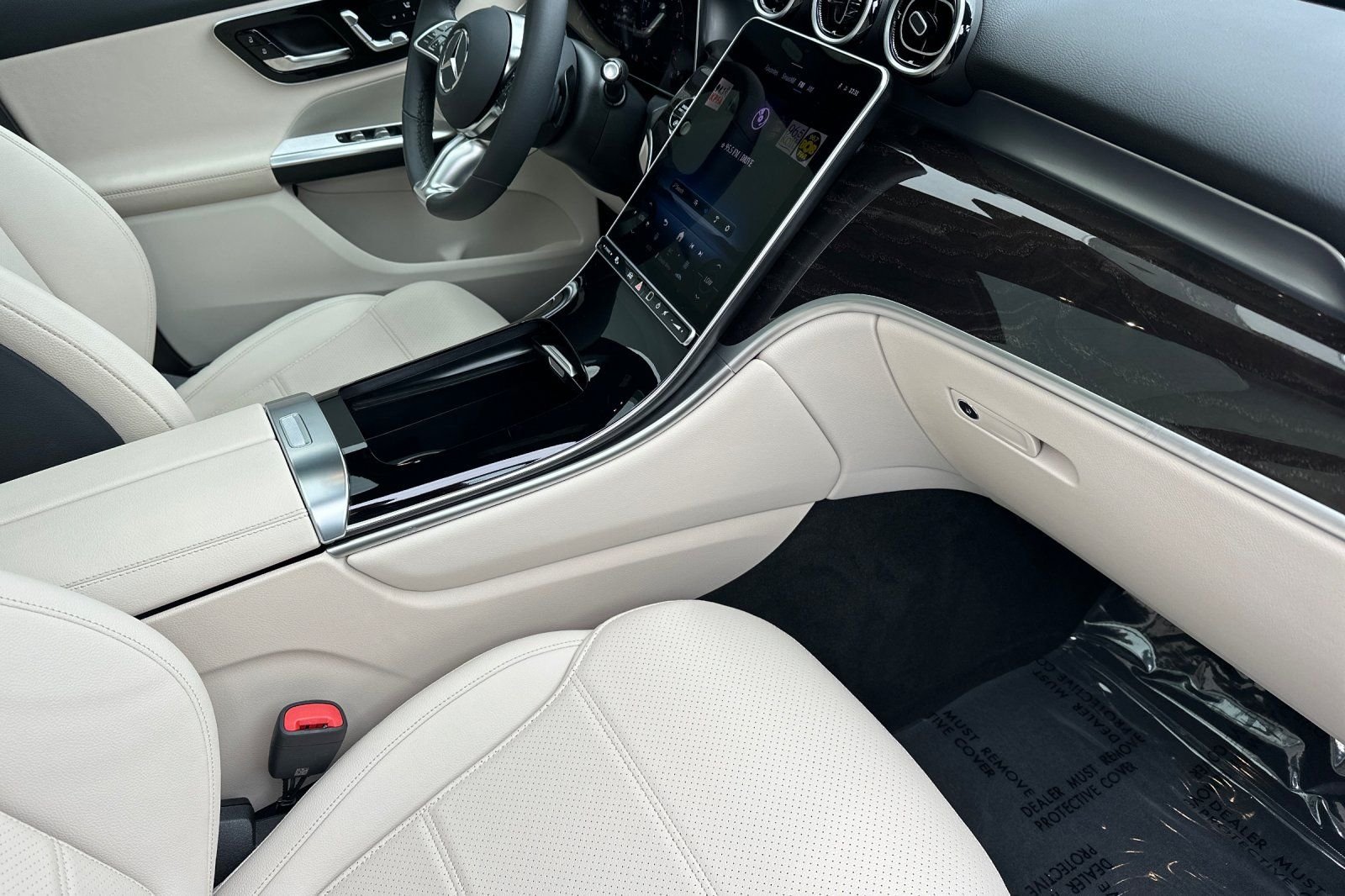 Certified Used 2026 White Mercedes-Benz GLC 300 image 16