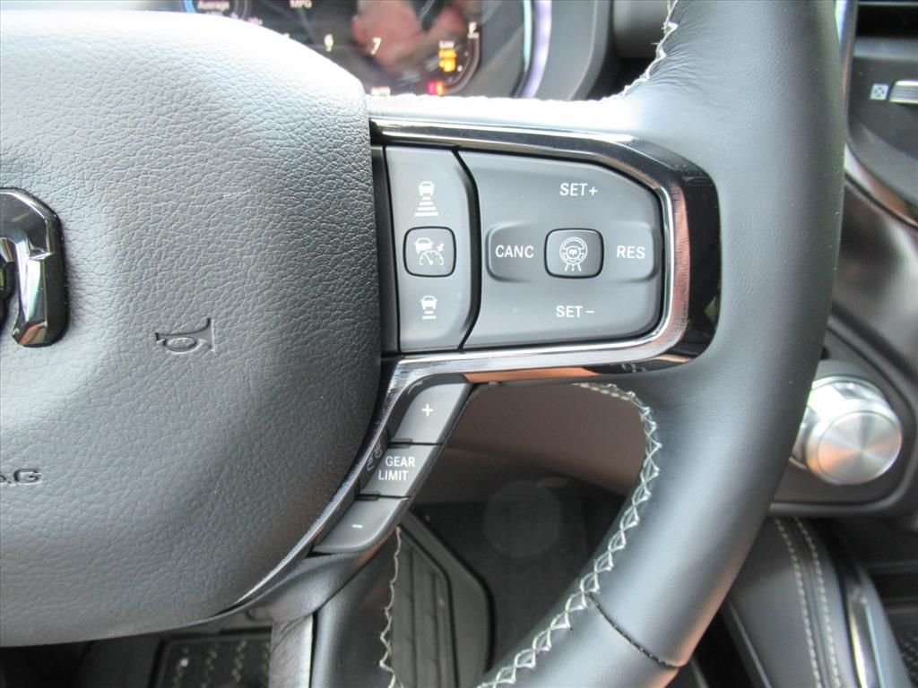 New 2026 Diamond Black Crystal Pearl-Coat Exterior Paint RAM Limited image 23