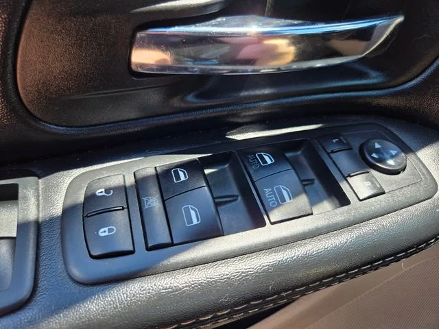 Used 2017 Gray Dodge SXT image 34