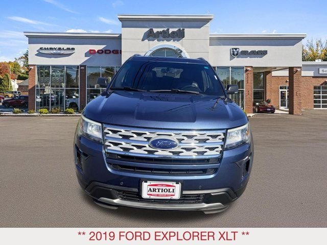 Used 2019 Blue Ford XLT image 3