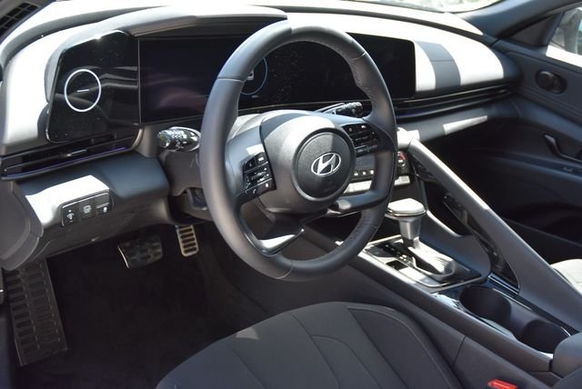 2025 Hyundai Elantra Blue - Photo 27