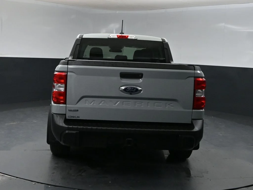 Used 2024 Green Ford XLT image 3