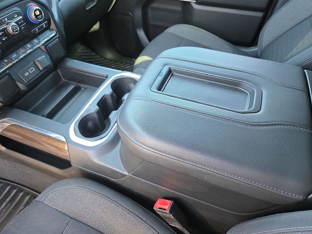Used 2020 Iridescent Pearl Tricoat Chevrolet RST image 25