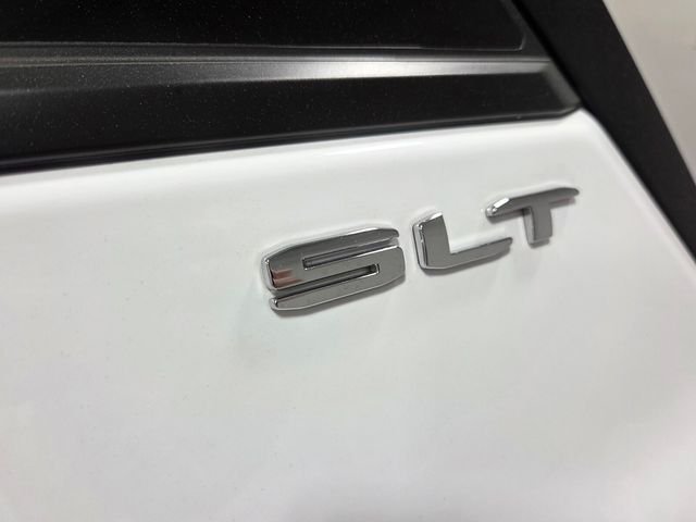 Used 2023 White GMC SLT image 8