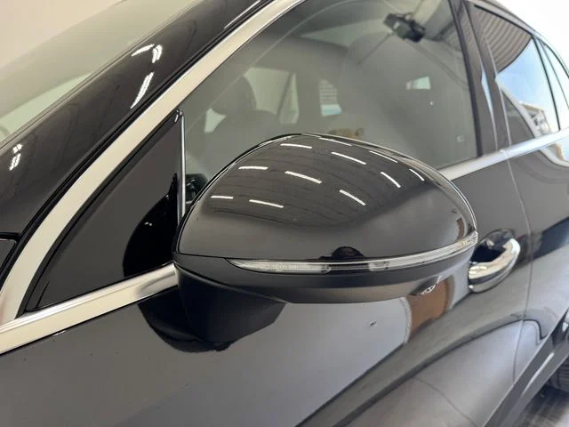 Certified Used 2026 Obsidian Black Metallic Mercedes-Benz GLC 300 image 45