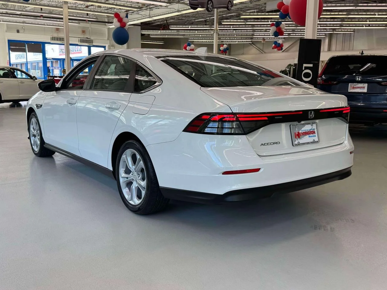 2023 Honda Accord LX - Photo 6