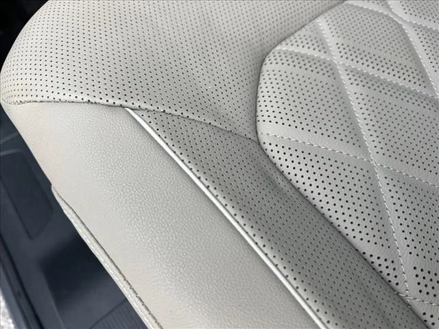 Used 2024  Volkswagen 2.0T SEL Premium R-Line image 18