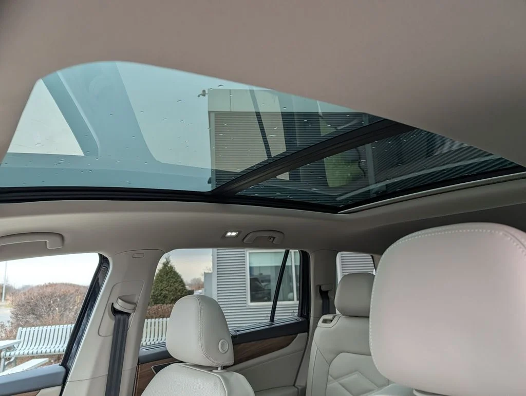 New 2026 Black Volkswagen 2.0T SE w/Technology image 12