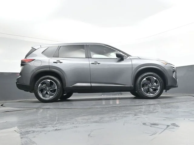 Used 2025 Gray Nissan SV image 31
