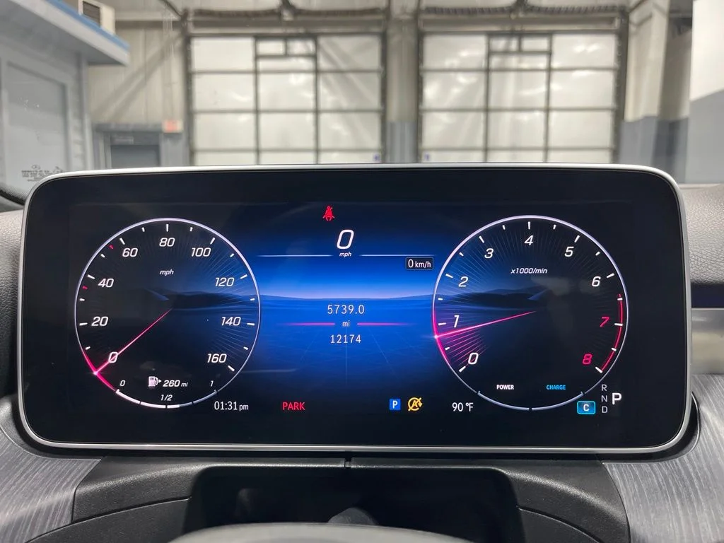 Used 2025 Polar White Mercedes-Benz C 300 image 18