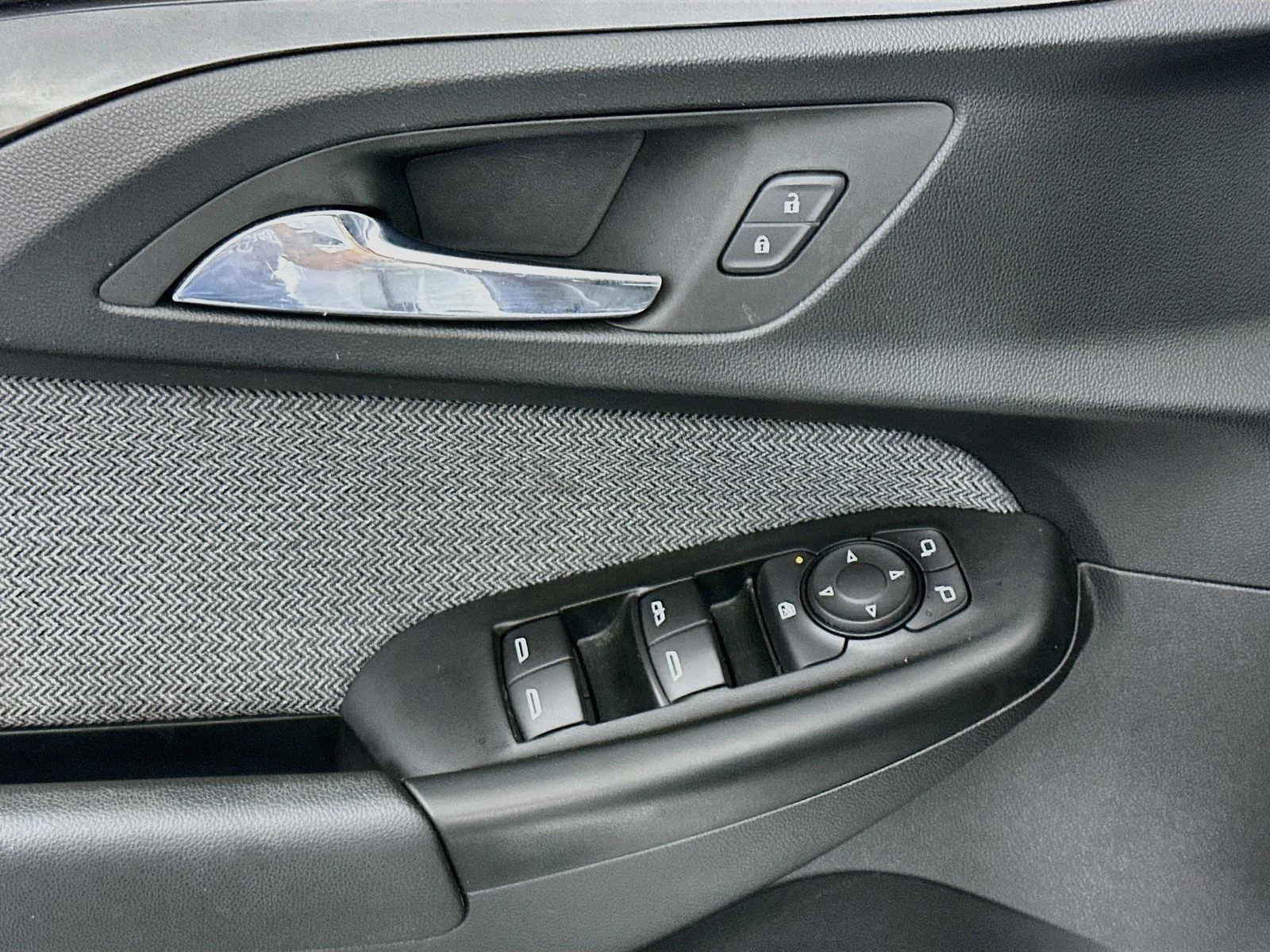 Used 2023 Summit White Chevrolet LT image 19