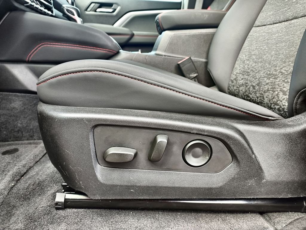 Used 2024 Red Chevrolet Z71 image 12