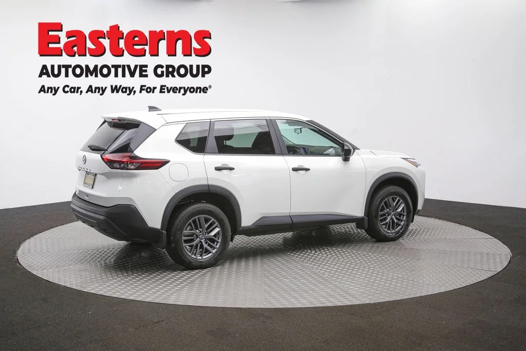 Used 2023 White Nissan S image 42