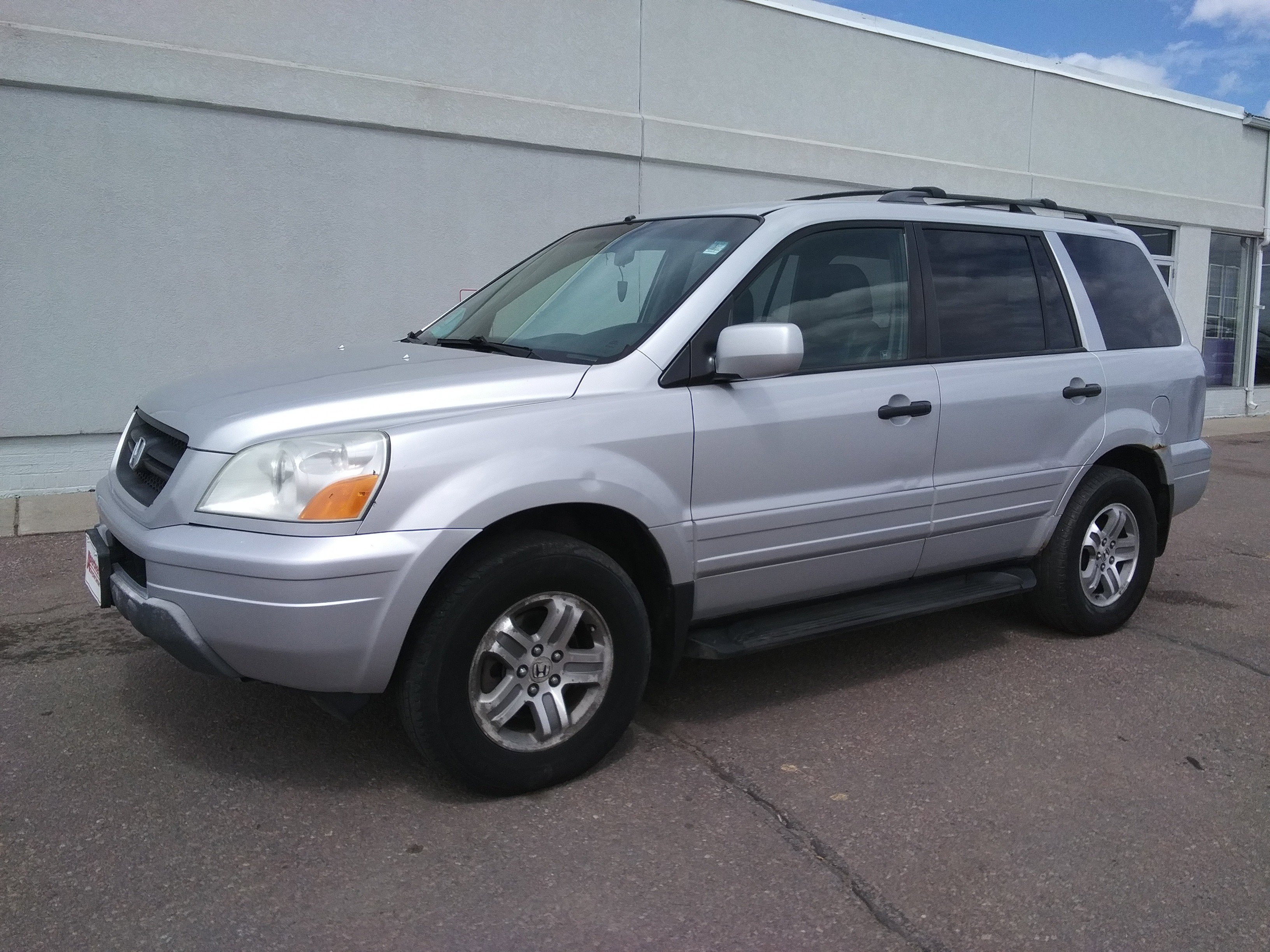 Used 2004 Honda Pilot EX with VIN 2HKYF18624H577623 for sale in Aberdeen, SD