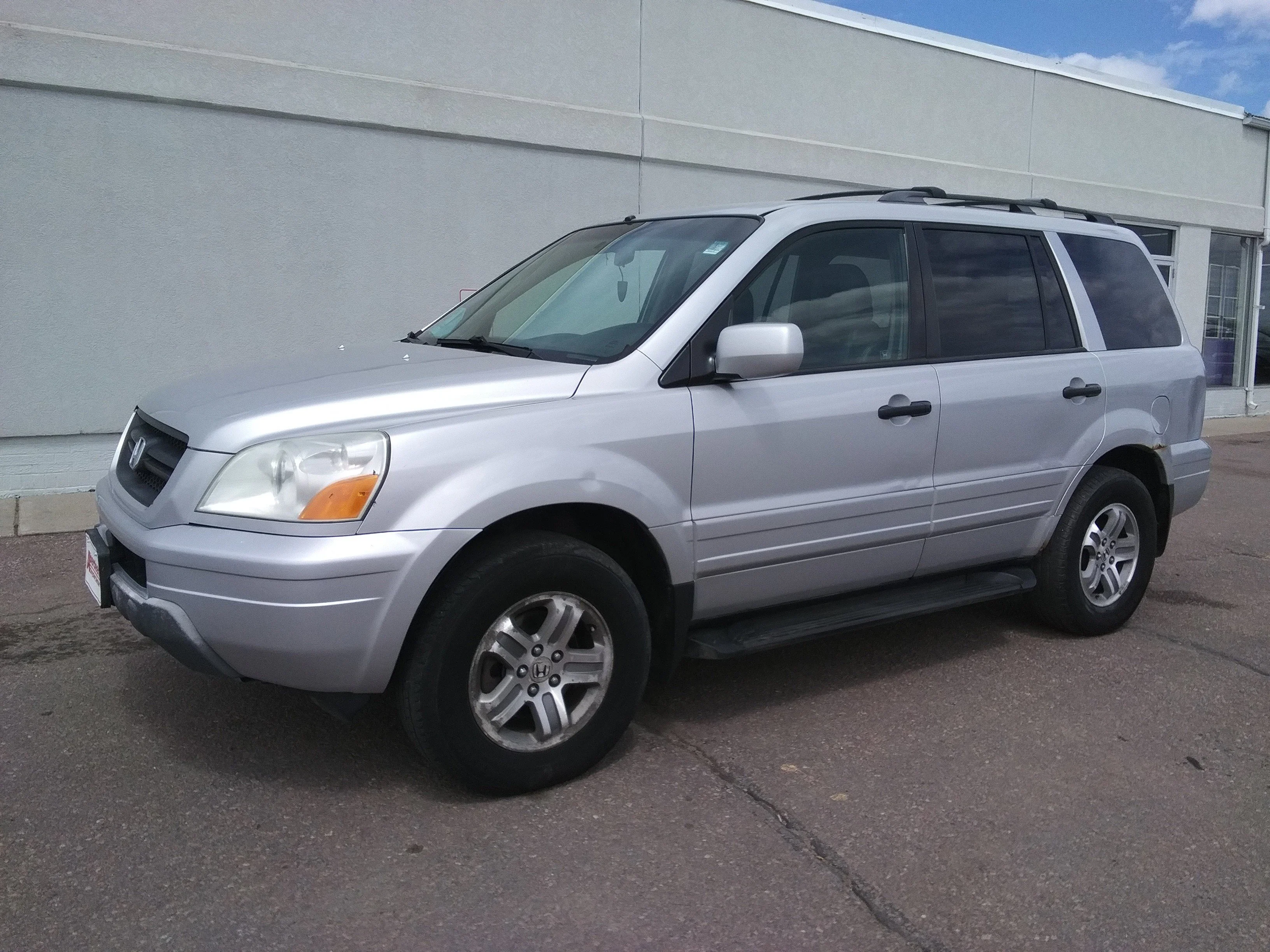 Used 2004 Honda Pilot EX with VIN 2HKYF18624H577623 for sale in Aberdeen, SD