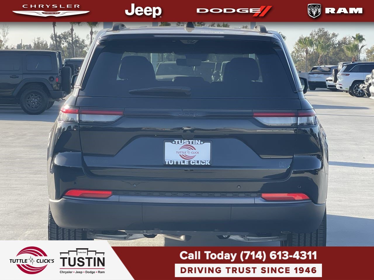 New 2026 Diamond Black Crystal Pearl-Coat Exterior Paint Jeep 85th Anniversary Edition image 5