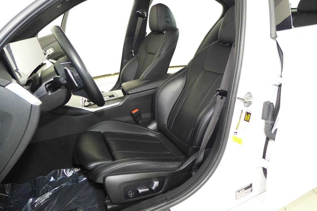 Used 2023 Alpine White BMW 330i image 22