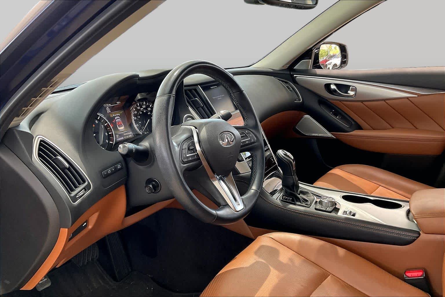 Used 2024 Grand Blue INFINITI LUXE image 18