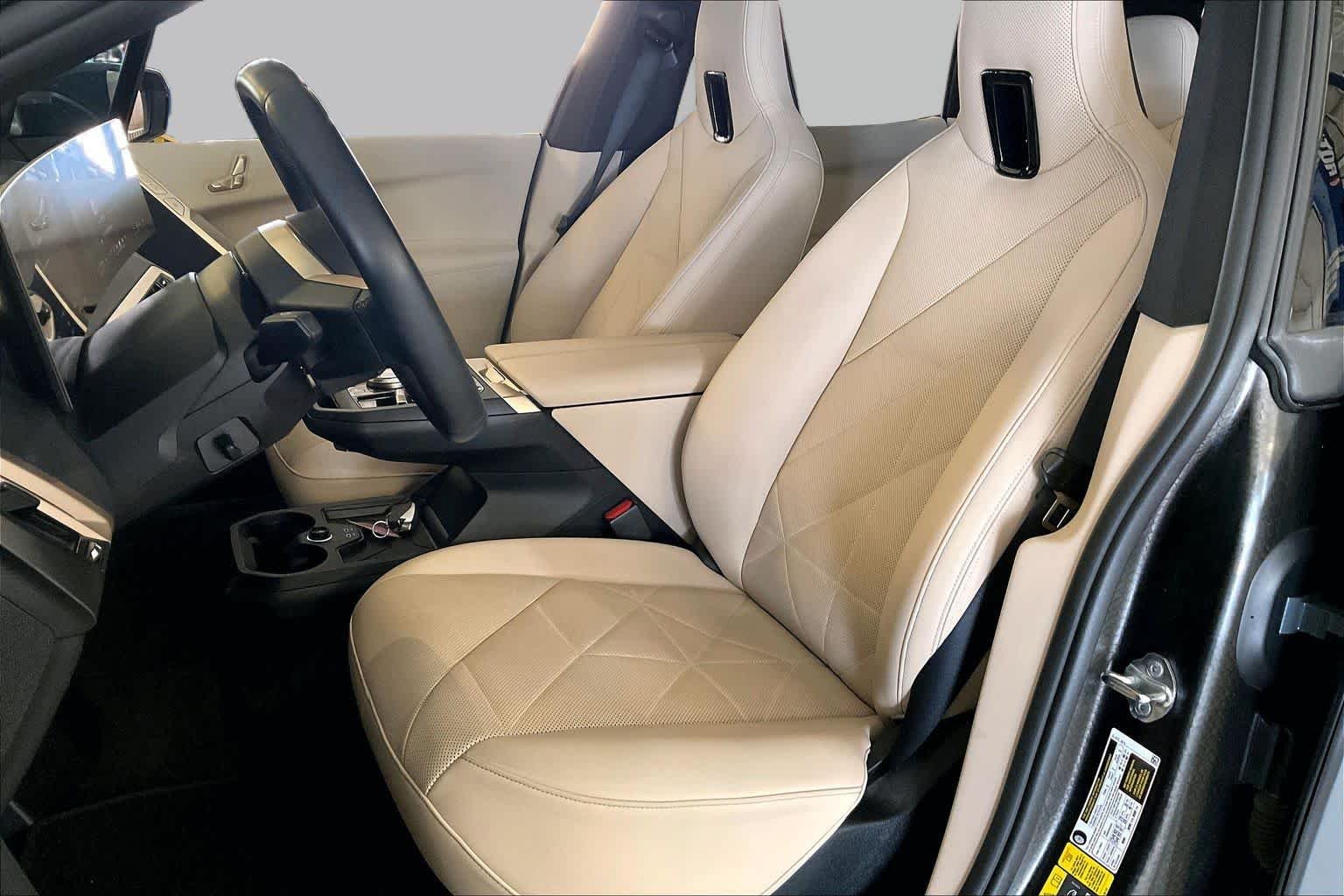 Used 2024 Storm Bay Metallic BMW xDrive50 image 7