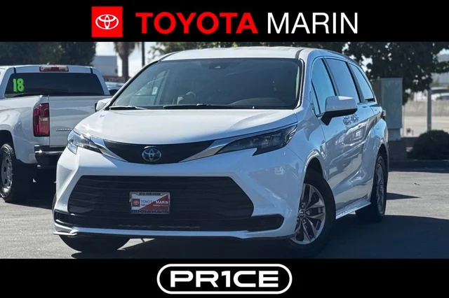 2024 Toyota Sienna LE
