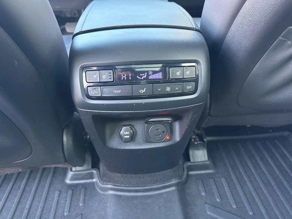 Used 2020 Black Hyundai Limited image 25