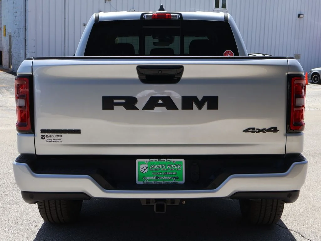 New 2026 Silver Zynith Exterior Paint RAM Big Horn/Lone Star image 4