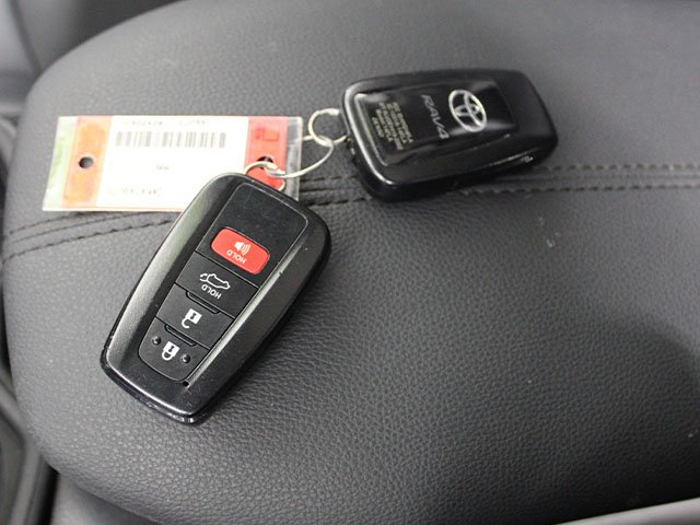Used 2022 Blueprint Toyota XLE Premium image 20