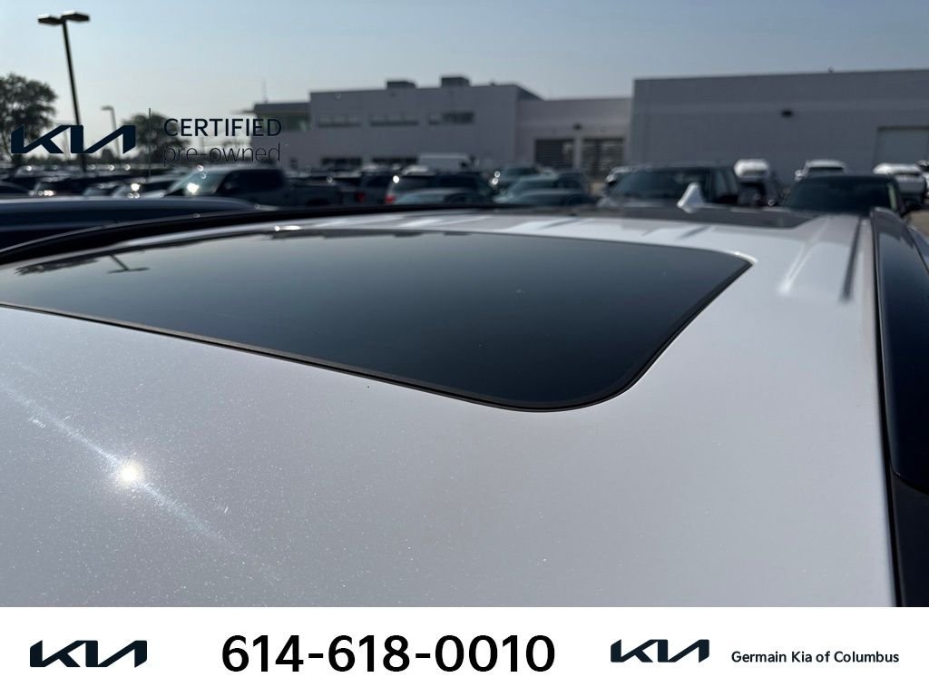 Used 2021 White Kia SX image 8