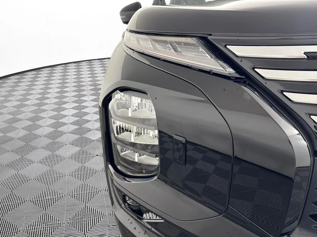 New 2026 Black Nissan SL image 15