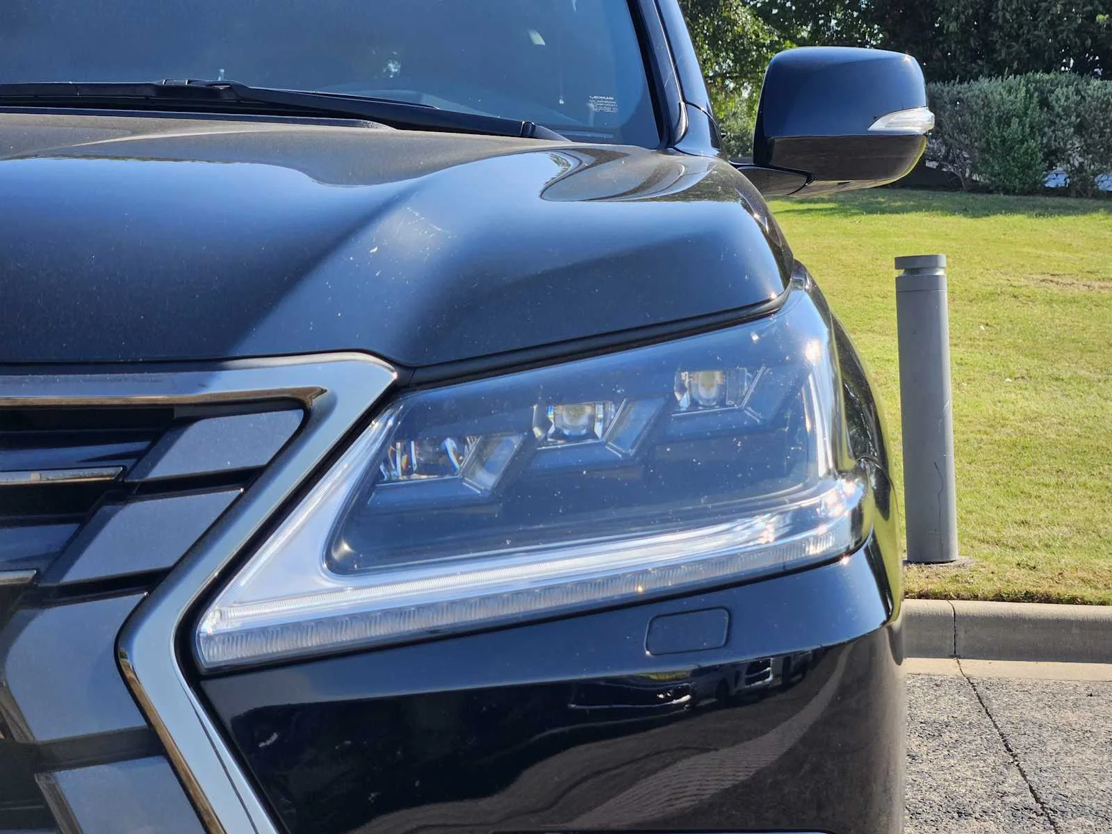 Used 2021 Black Onyx Lexus  image 6