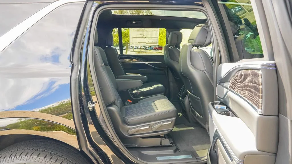2026 Cadillac Escalade IQL Luxury - Photo 11