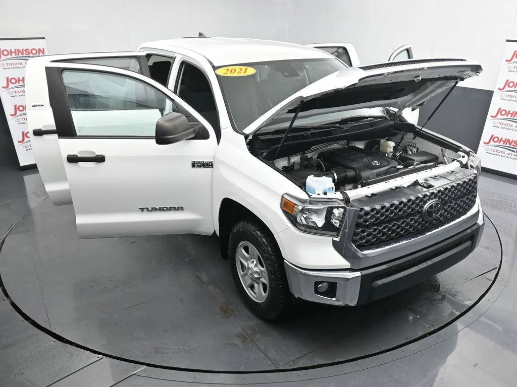 Used 2021 White Toyota SR5 image 41