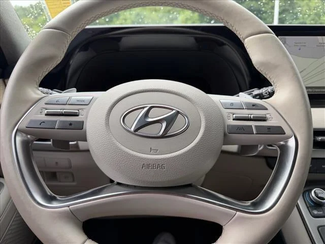 Used 2023 Hyper White Hyundai Limited image 15