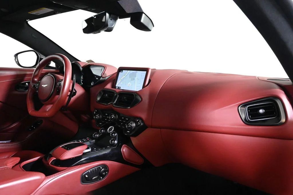 Used 2022 Lunar White Aston Martin Coupe image 15