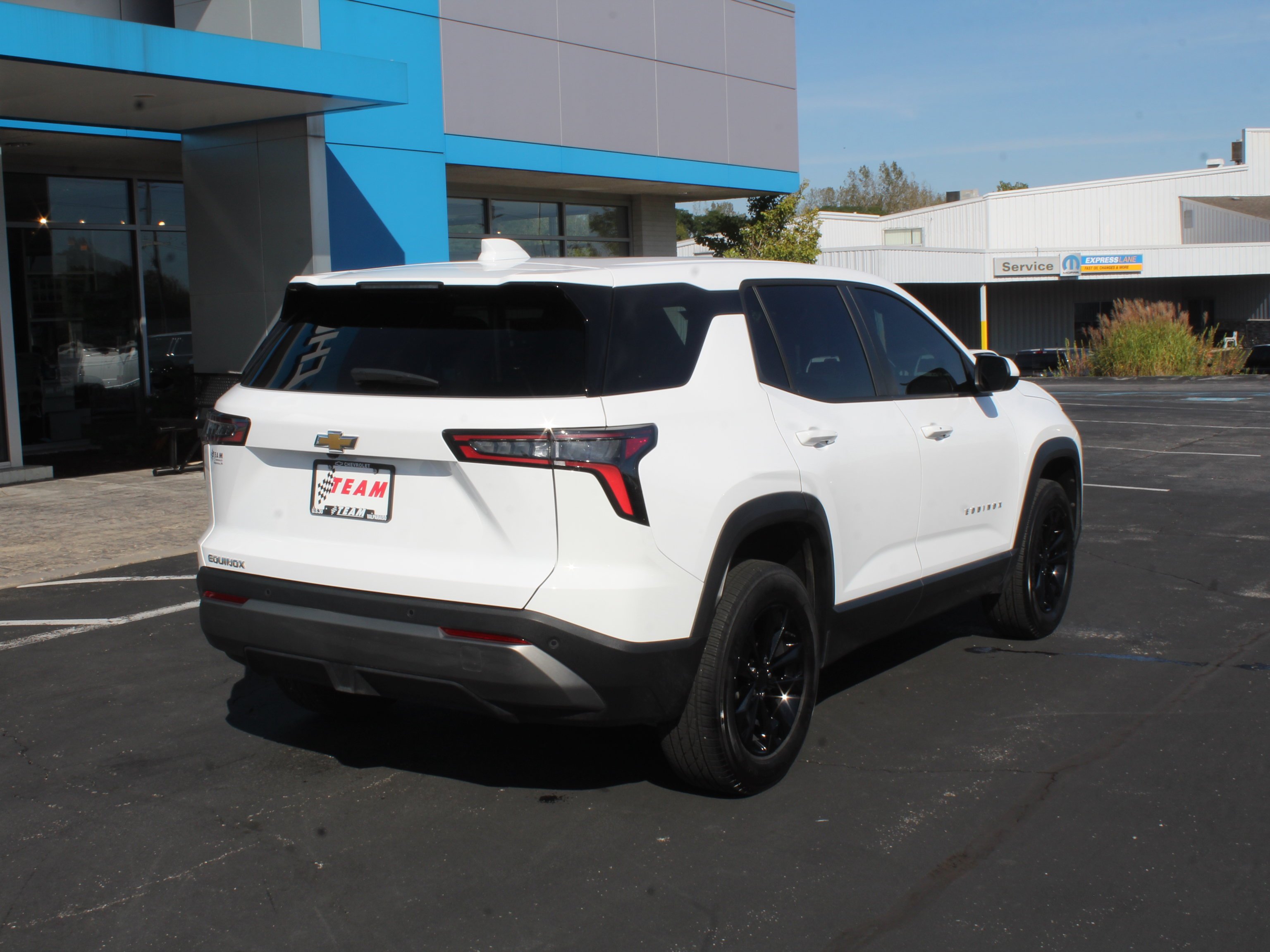 2025 Chevrolet Equinox LT - Photo 6
