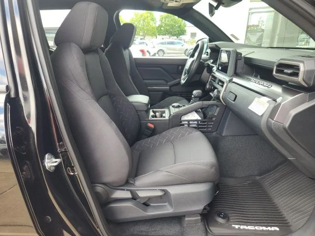2026 Toyota Tacoma SR5 - Photo 22