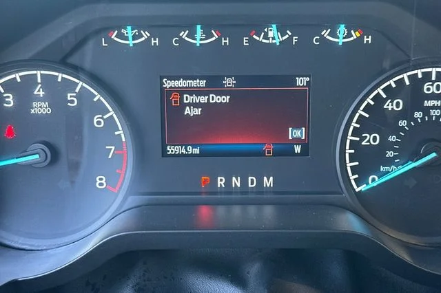 Used 2023 Oxford White Ford XLT image 28
