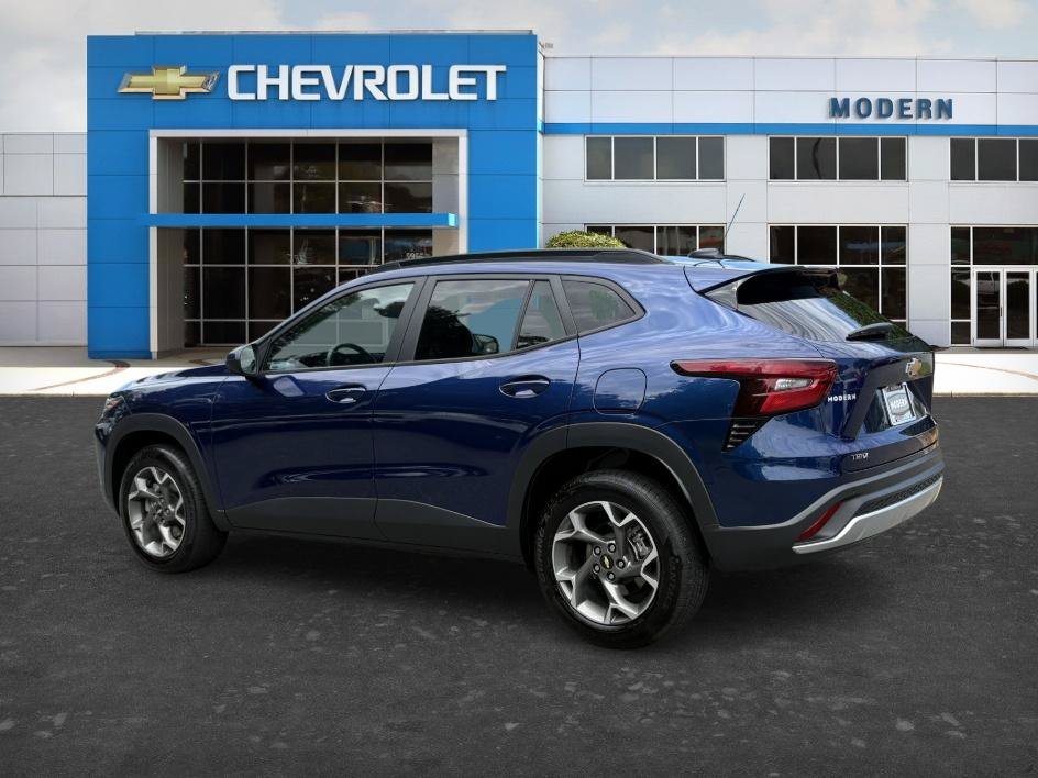 Used 2024 Blue Glow Metallic Chevrolet LT image 3